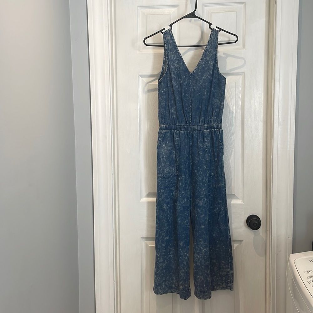 Desfios vneck acid washed cropped sleeveless romper SZ small